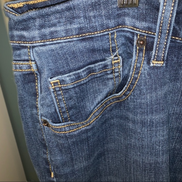 Old Navy Sweetheart Jeans - Picture 5 of 9